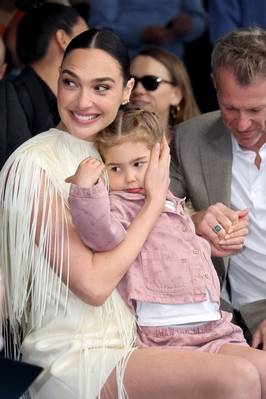 Click to view full size image
==============
gal2-7.jpg gal2-7.jpg