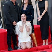 Filename=gal-23.jpg
Filesize=1225KiB
Dimensions=1457x2048
Date added=Mar 23, 2025 gal-23.jpg