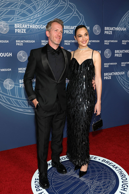 Click to view full size image
==============
11th_Breakthrough_Prize_Ceremony_2813929.jpg 11th_Breakthrough_Prize_Ceremony_2813929.jpg